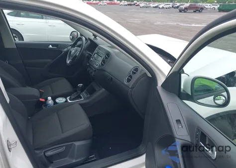 2013 Volkswagen Tiguan S из США, поврежденный, VIN WVGBV3AX6DW599881